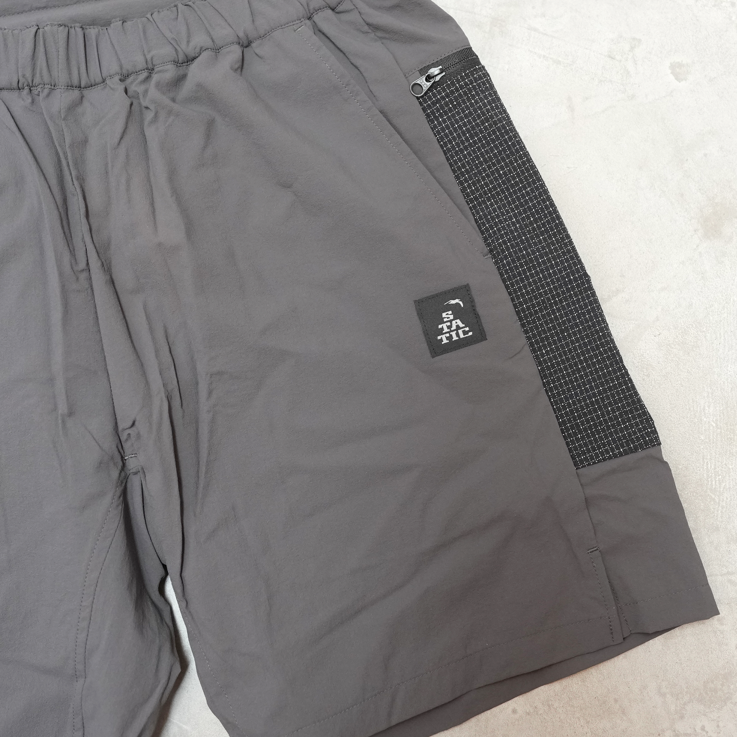 【STATIC】スタティック Flatiron Shorts "Carbon" ※ネコポス可