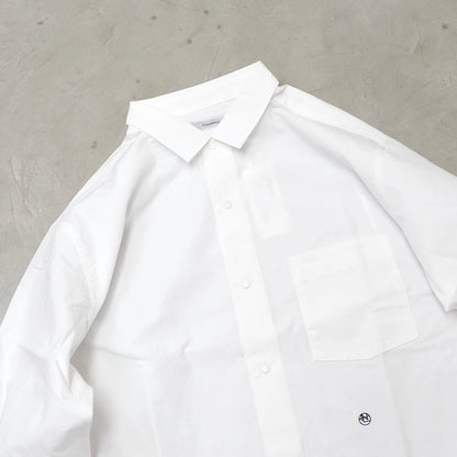 【nanamica】ナナミカ men's Regular Collar Wind Shirt "Off White"