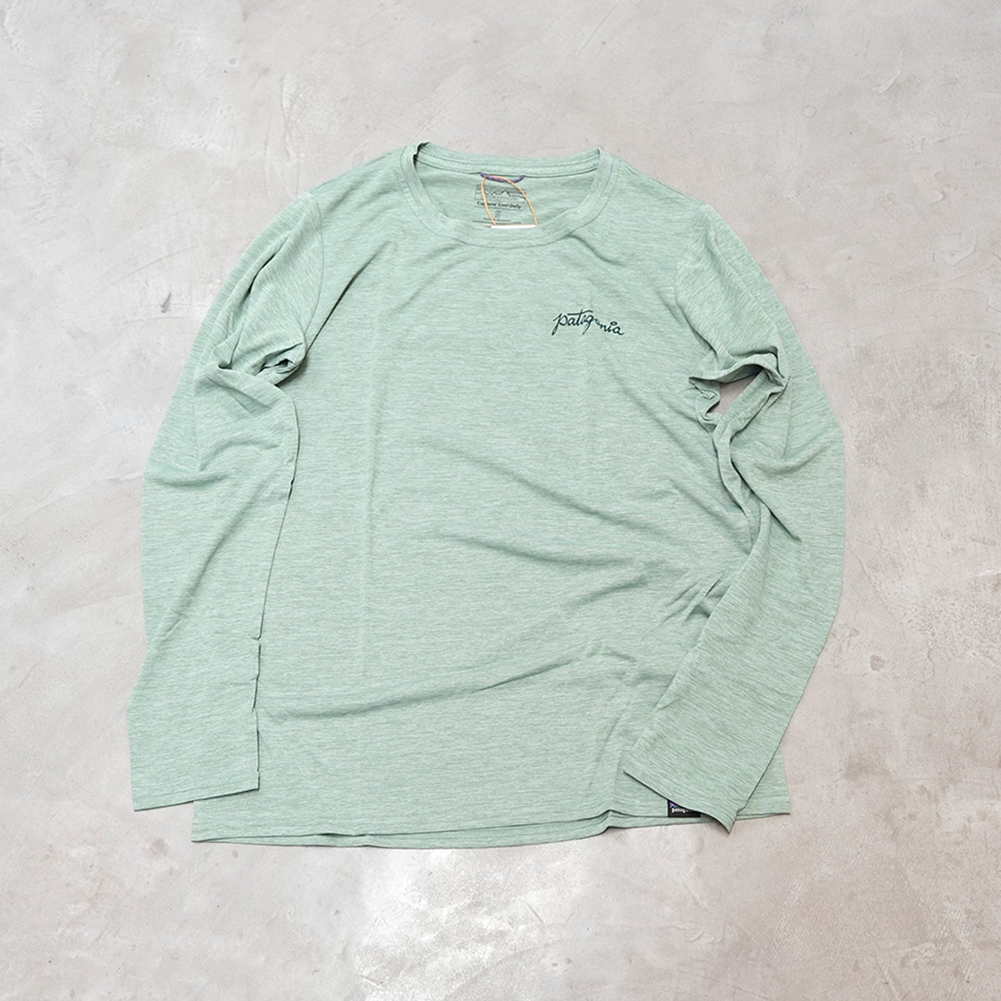 【patagonia】パタゴニア women's L/S Capilene Cool Daily Graphic Shirt(Waters) ※ネコポス可