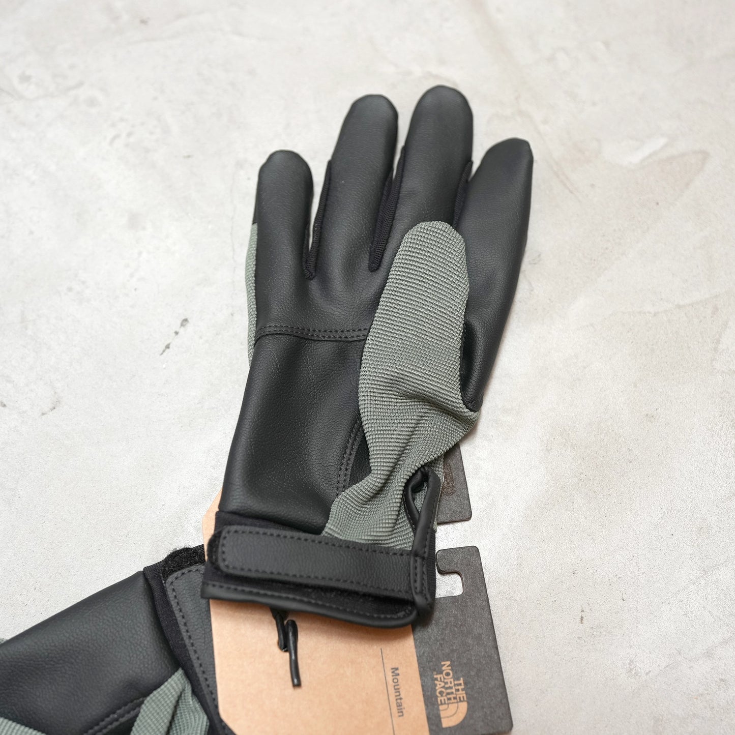 【THE NORTH FACE】ザノースフェイス unisex Simple Trekkers Glove "Duck green” ※ネコポス可