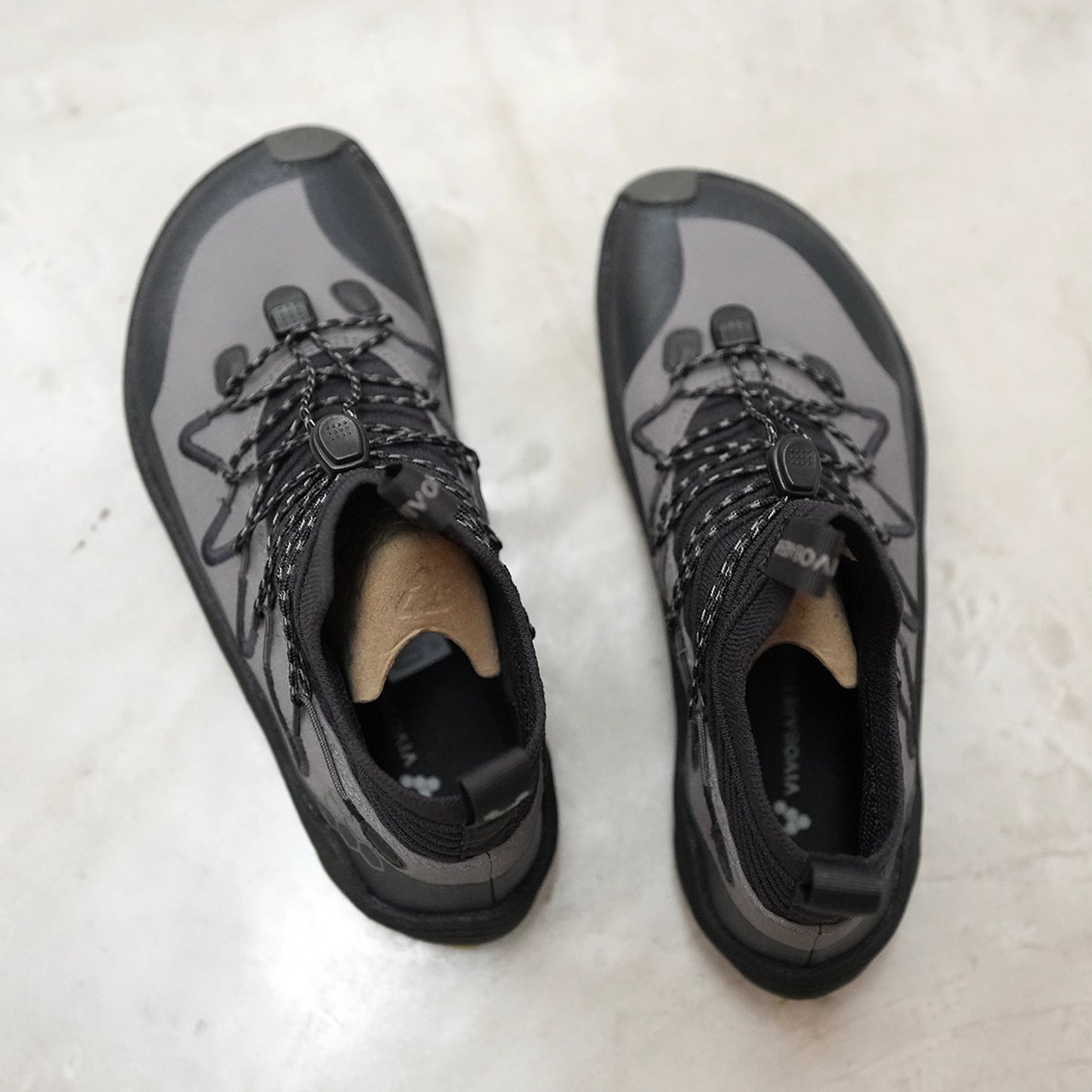 【VIVOBAREFOOT】ヴィヴォ ベアフット women's Primus Trail Flow Mid "2Color"