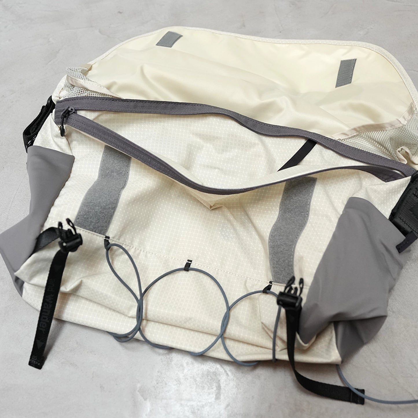 【and wander】アンドワンダー ocean rip messenger bag ”2Color”