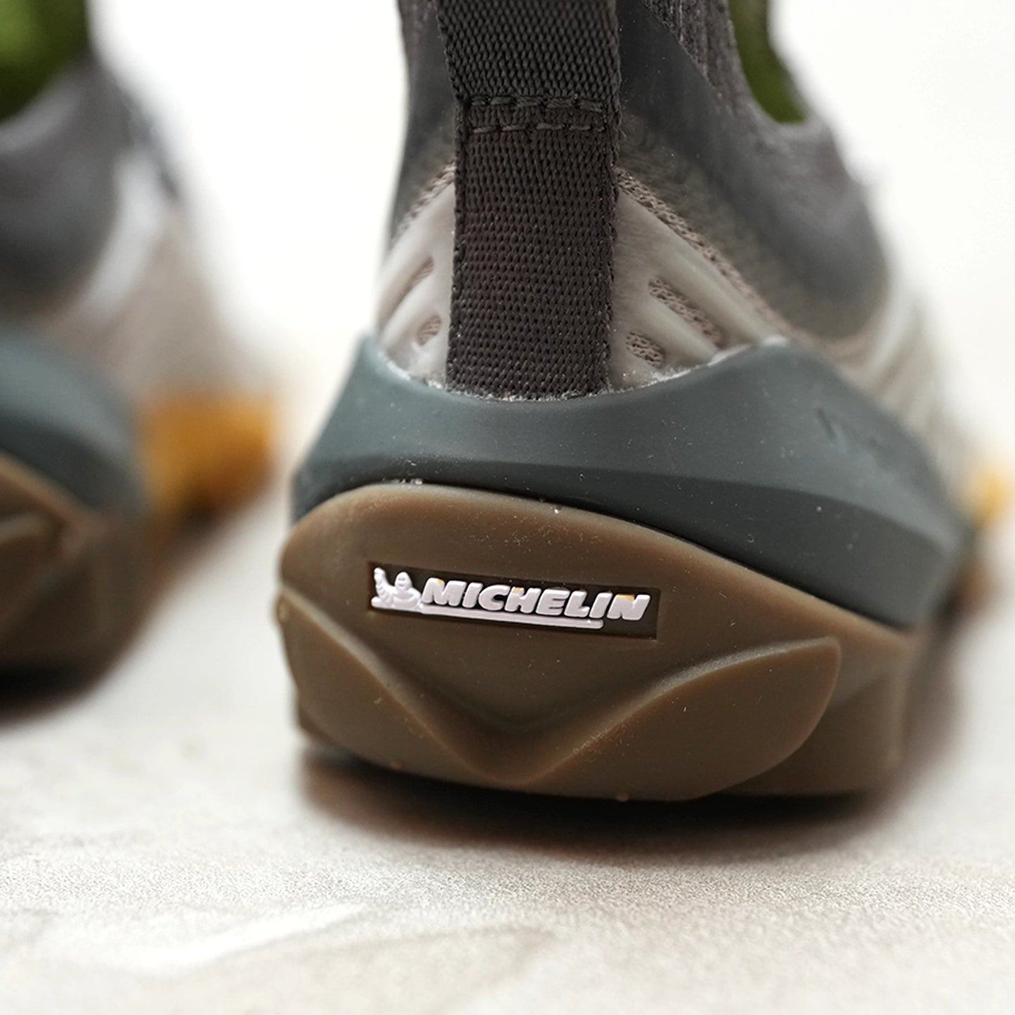 【VIVOBAREFOOT】ヴィヴォ ベアフット men's Hydra ESC "Storm Cloud"