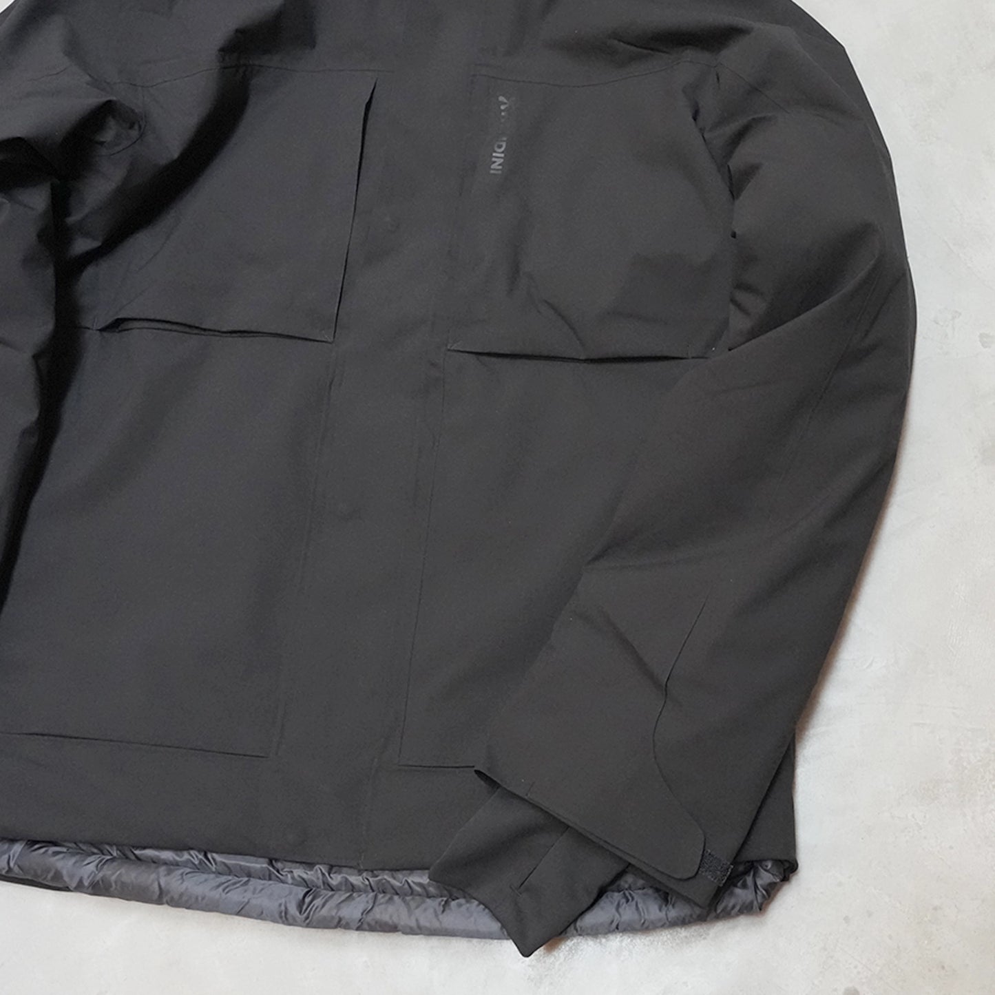 【HOUDINI】フーディニ men's Fall in Jacket II "True Black"