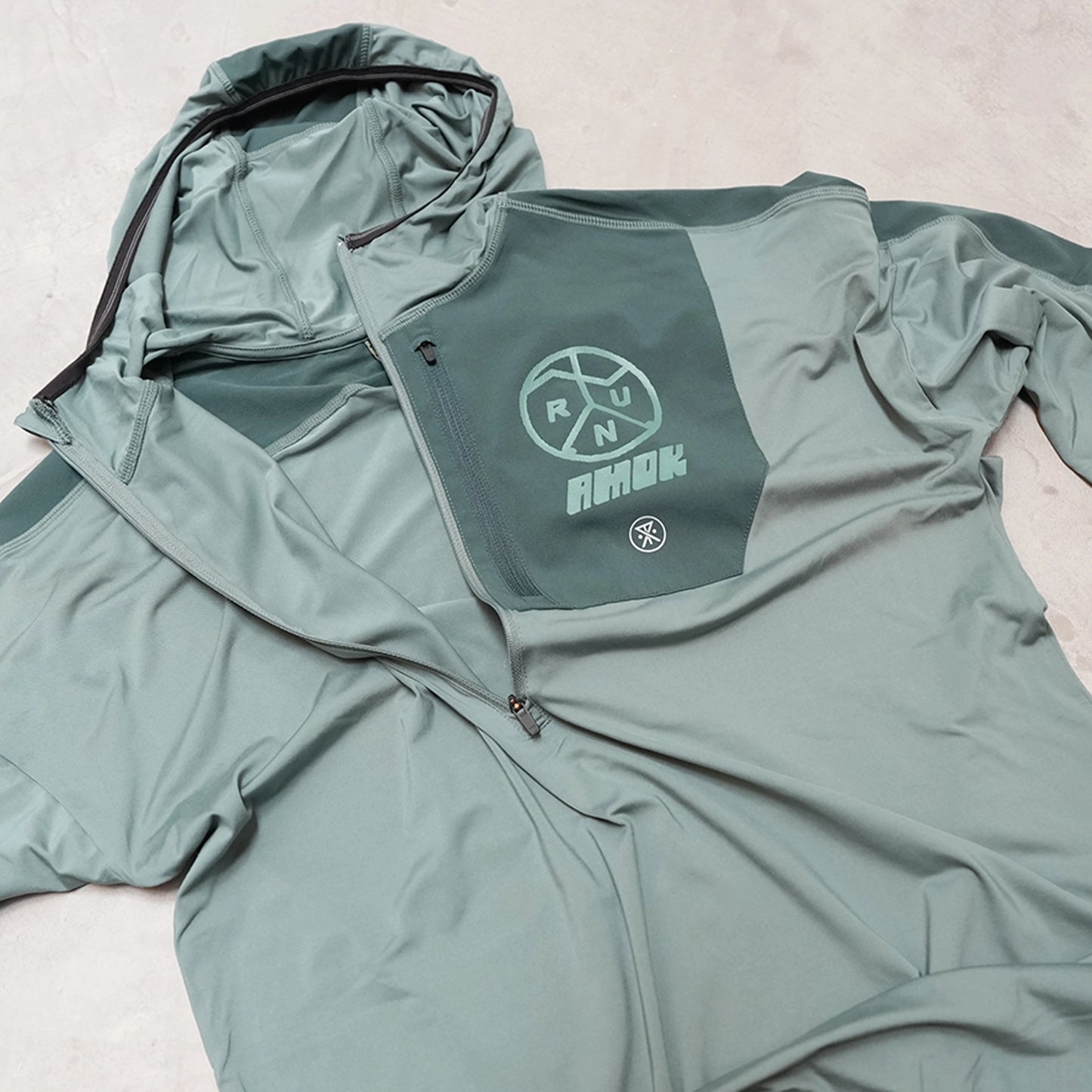 【ROARK RUN AMOK】ロアークランアモック men's Grinnell Hoodie "Dark Forest"