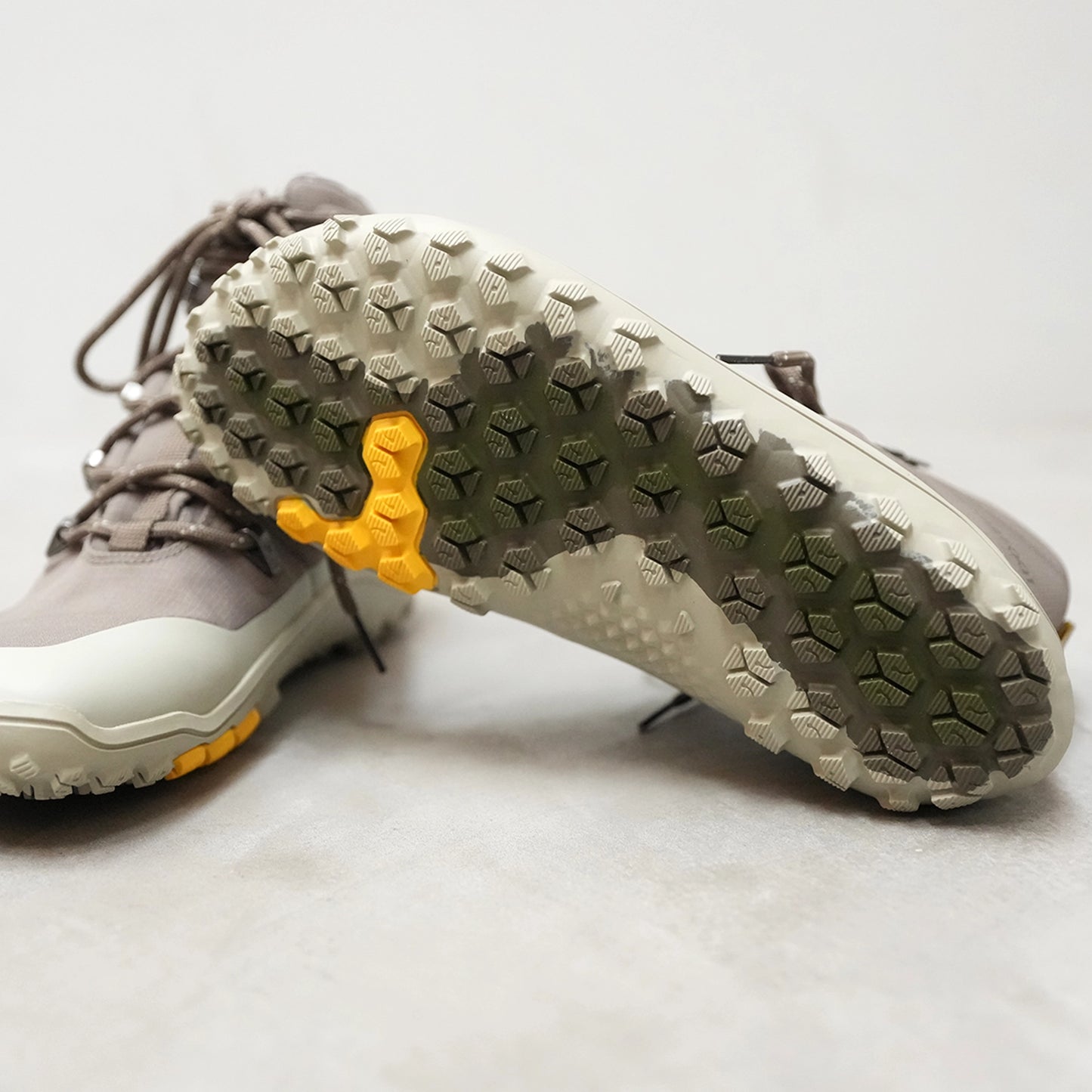 【VIVOBAREFOOT】ヴィヴォ ベアフット women's Tracker Textile AT Ⅱ JJF "Shadow Green"