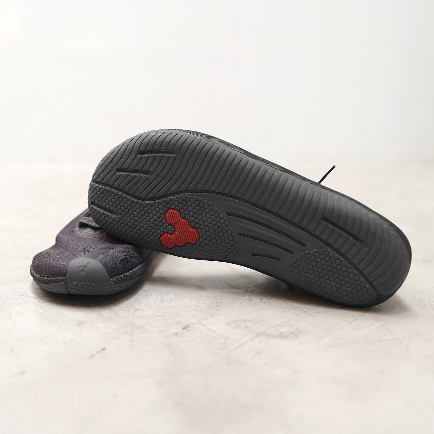 【VIVOBAREFOOT】ヴィヴォ ベアフット women's Primus Flow "2Color"