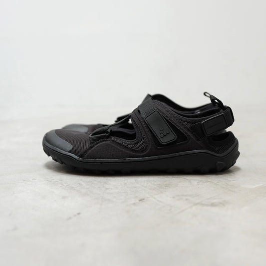 【VIVOBAREFOOT】ヴィヴォ ベアフット women's Tracker Sandal "Obsidian"