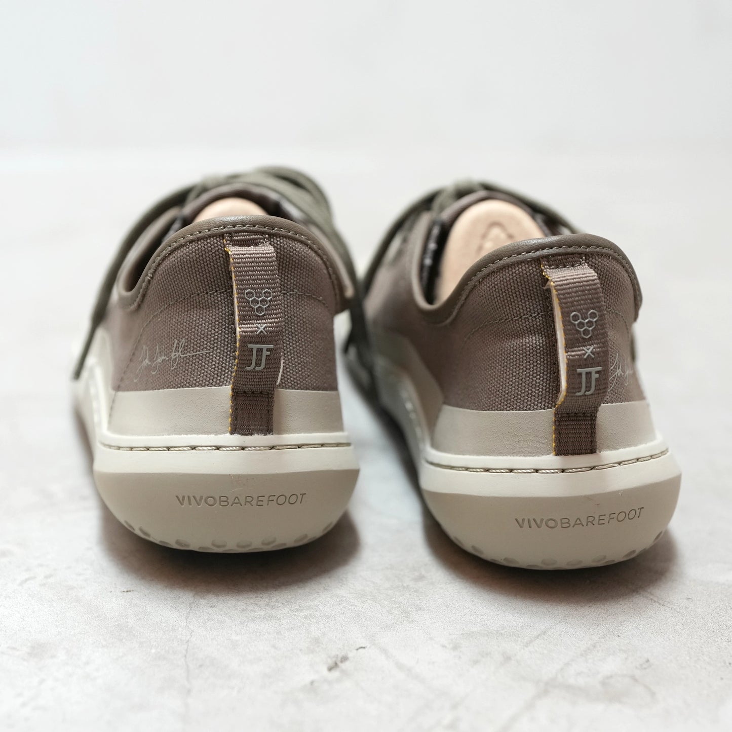【VIVOBAREFOOT】ヴィヴォ ベアフット women's Gobi Dune Sneaker JJF "Shadow Green"