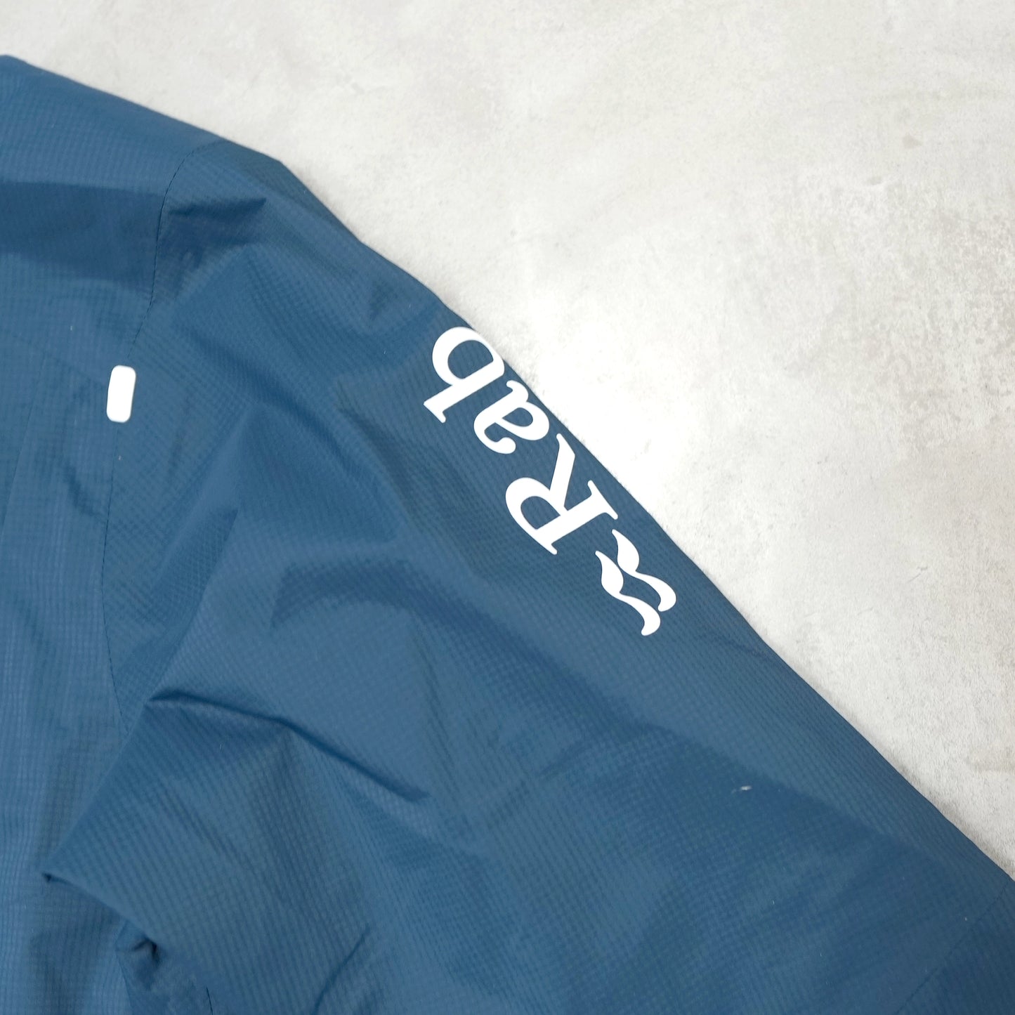 【Rab】ラブ women's Downpour Trail Light Jacket "2Color"