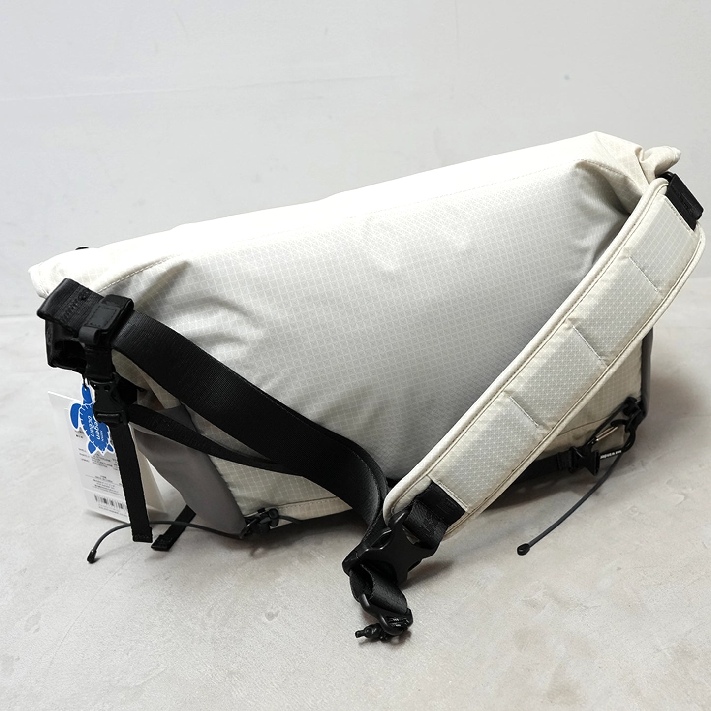 【and wander】アンドワンダー ocean rip messenger bag ”2Color”