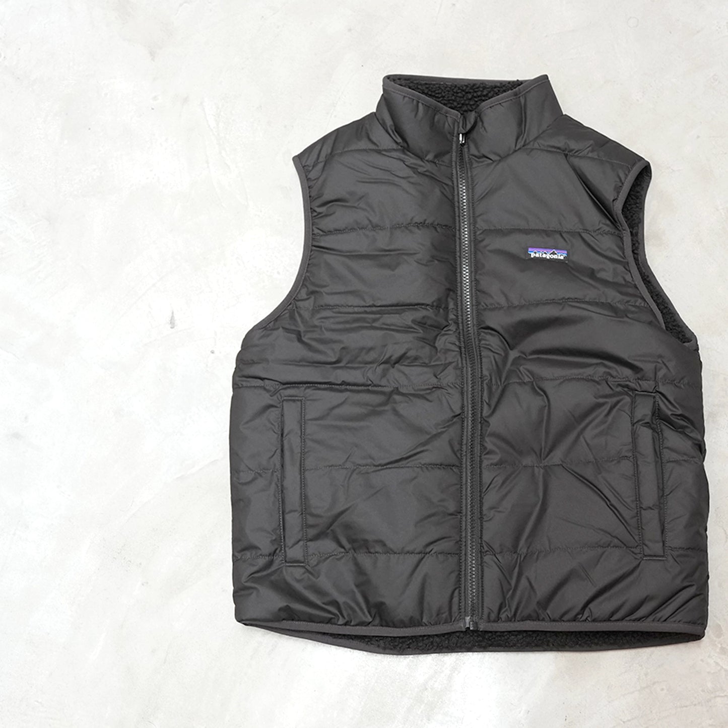 【patagonia】パタゴニア Kids Reversible Ready Freddy Vest "Ink Black"