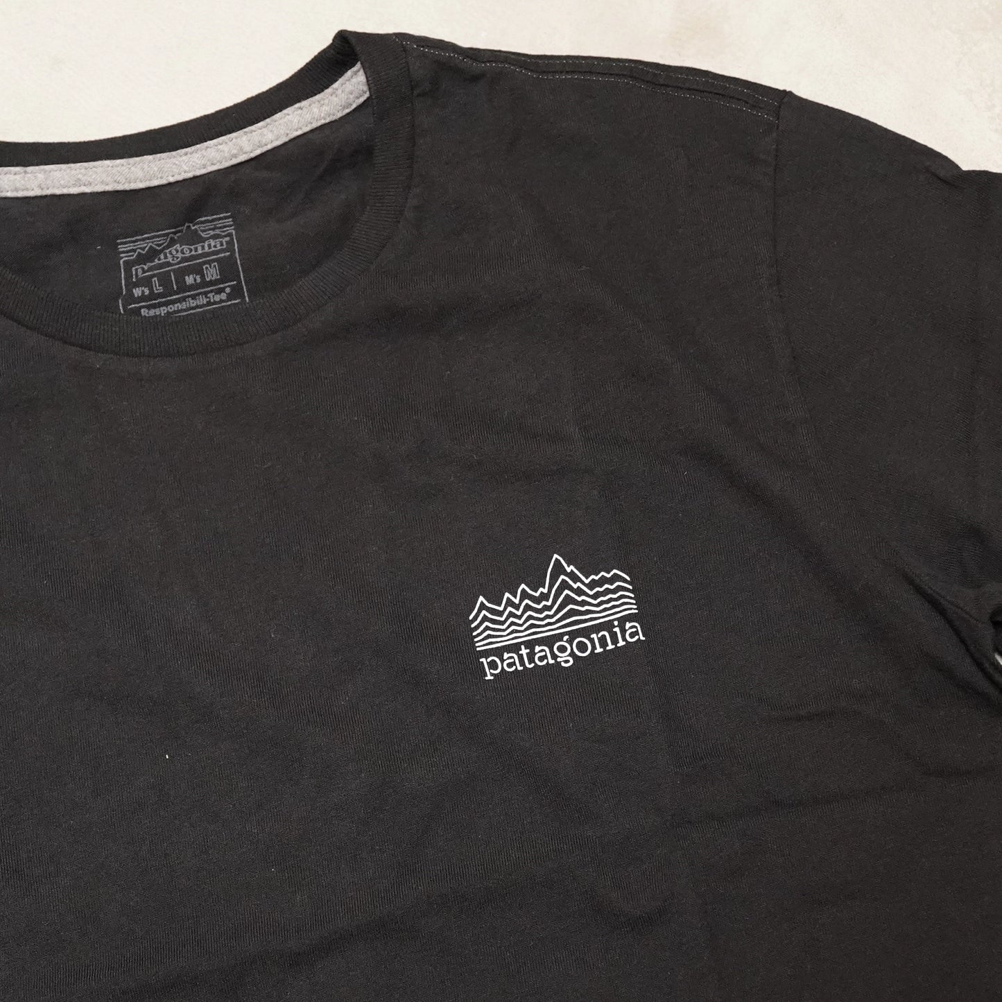 【patagonia】パタゴニア men's Strataspire Responsibili-Tee "BLK" ※ネコポス可