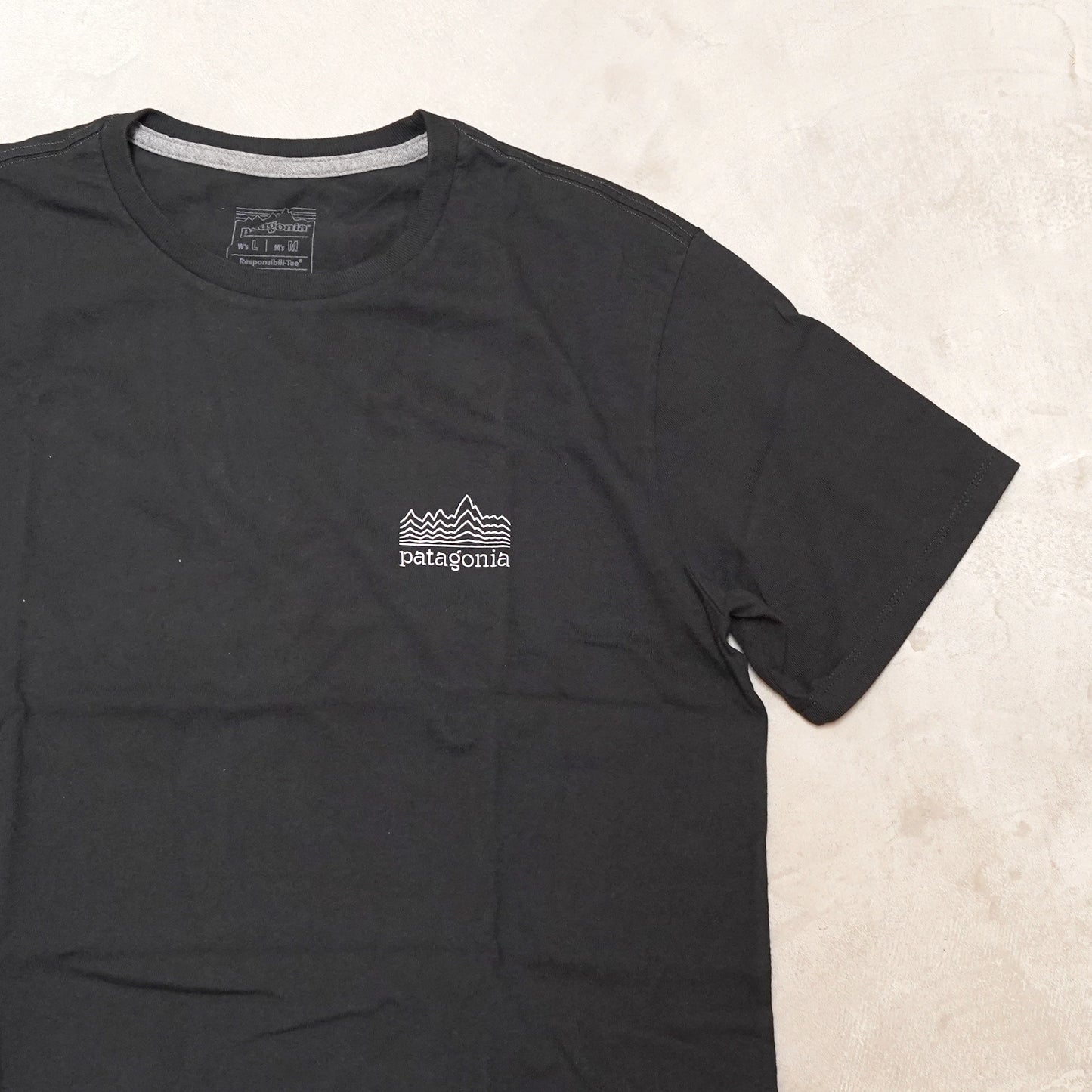 【patagonia】パタゴニア men's Strataspire Responsibili-Tee "BLK" ※ネコポス可