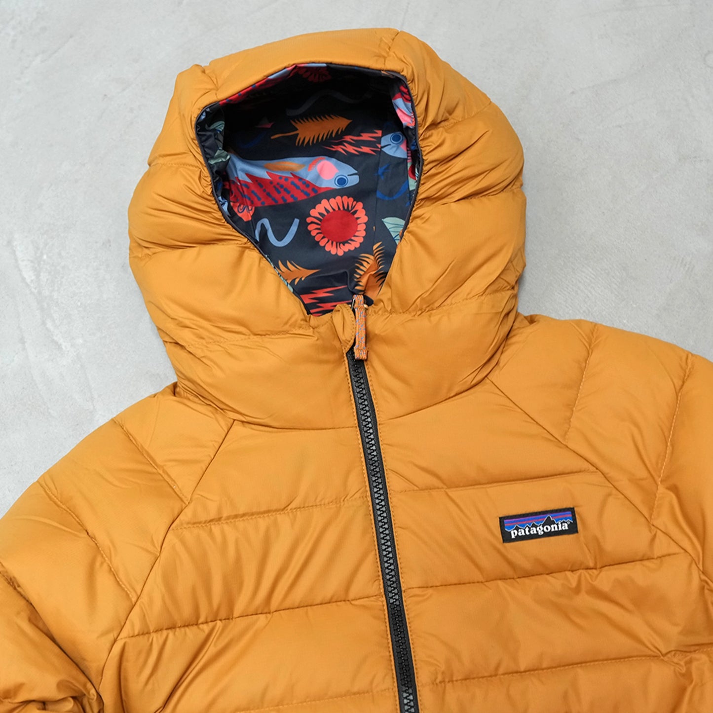 【patagonia】パタゴニア Kids Reversible Down Sweater Hoody "2Color"