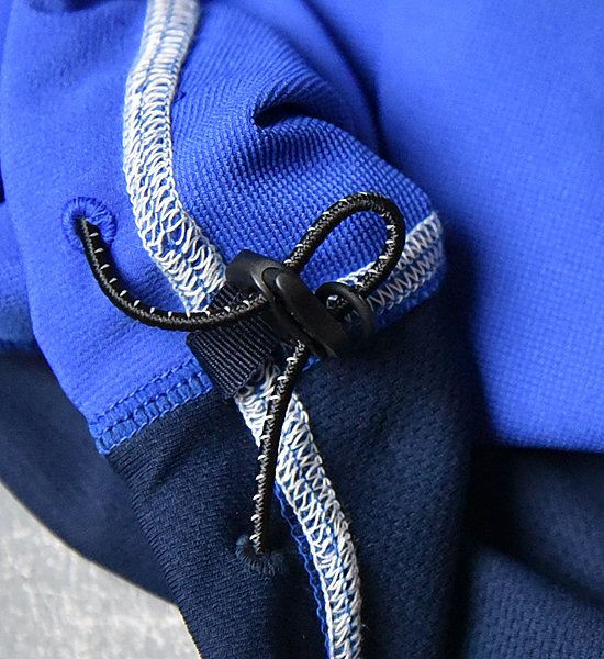 【and wander】 アンドワンダー men's tech hoodie ”Blue”