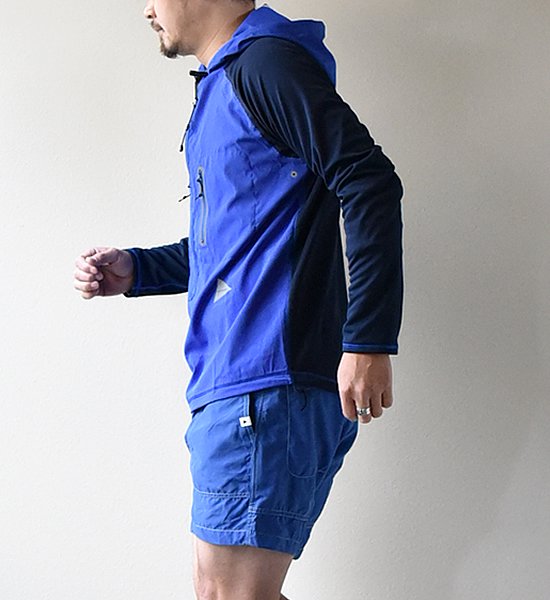 【and wander】 アンドワンダー men's tech hoodie ”Blue”