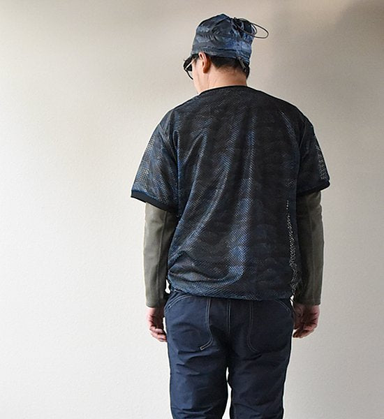 【and wander】 アンドワンダー printed utility pullover "2Color"