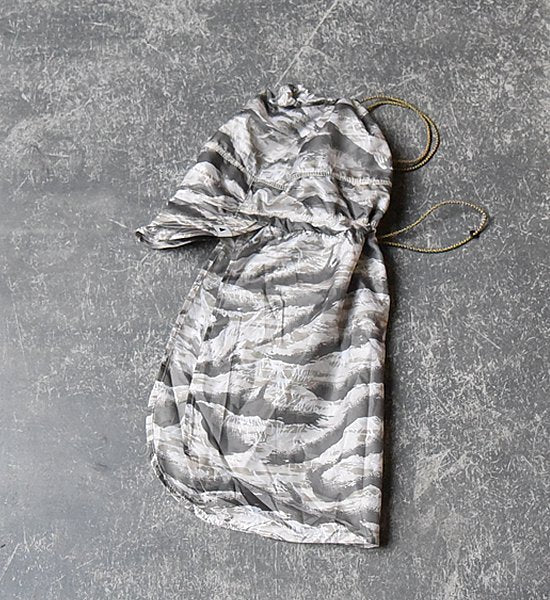 【and wander】 アンドワンダー printed utility pullover "2Color"