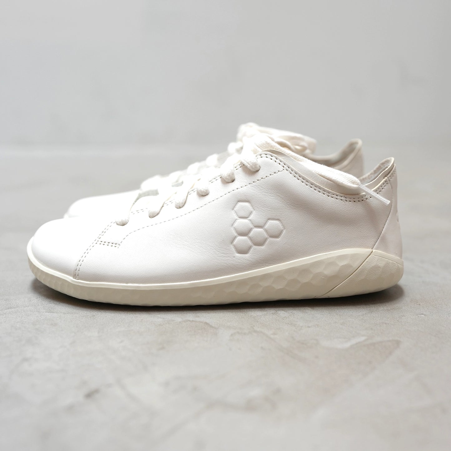 【VIVOBAREFOOT】ヴィヴォ ベアフット men's Geo Court Ⅳ "Bright White"