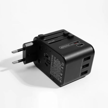 【Matador】マタドール Global Travel Adapter "Black"