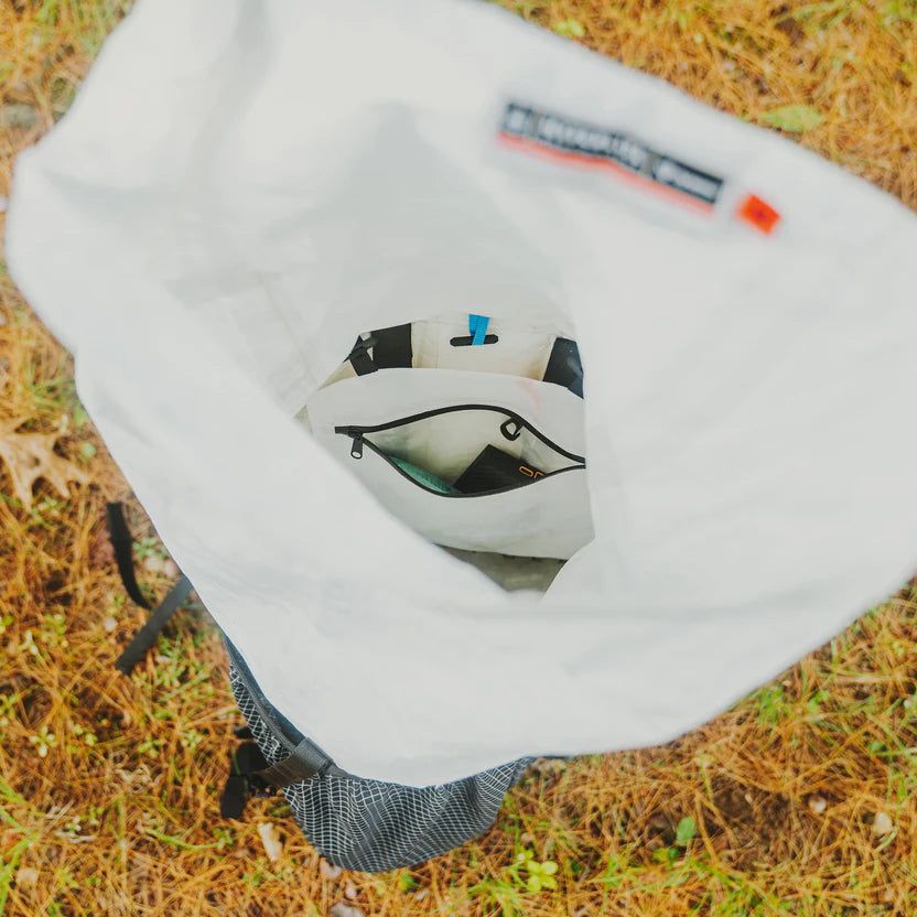 【Hyperlite Mountain Gear】ハイパーライトマウンテンギア Inside Pack Pocket ”White” ※ネコポス可